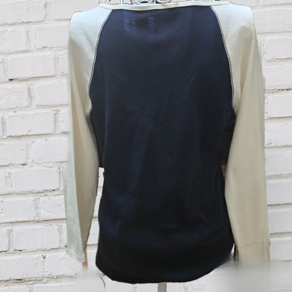 Vintage DKNY Black and White Graphic Raglan Top - Picture 3 of 4